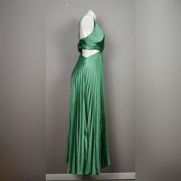 Abercrombie and Fitch Giselle Pleated Cutout Maxi Green Dress NWT Size MT - Picture 3 of 15